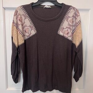 In loom womens small fits like medium brown‎ with lace and pink details